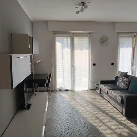 Gf Lägenhet Varazze